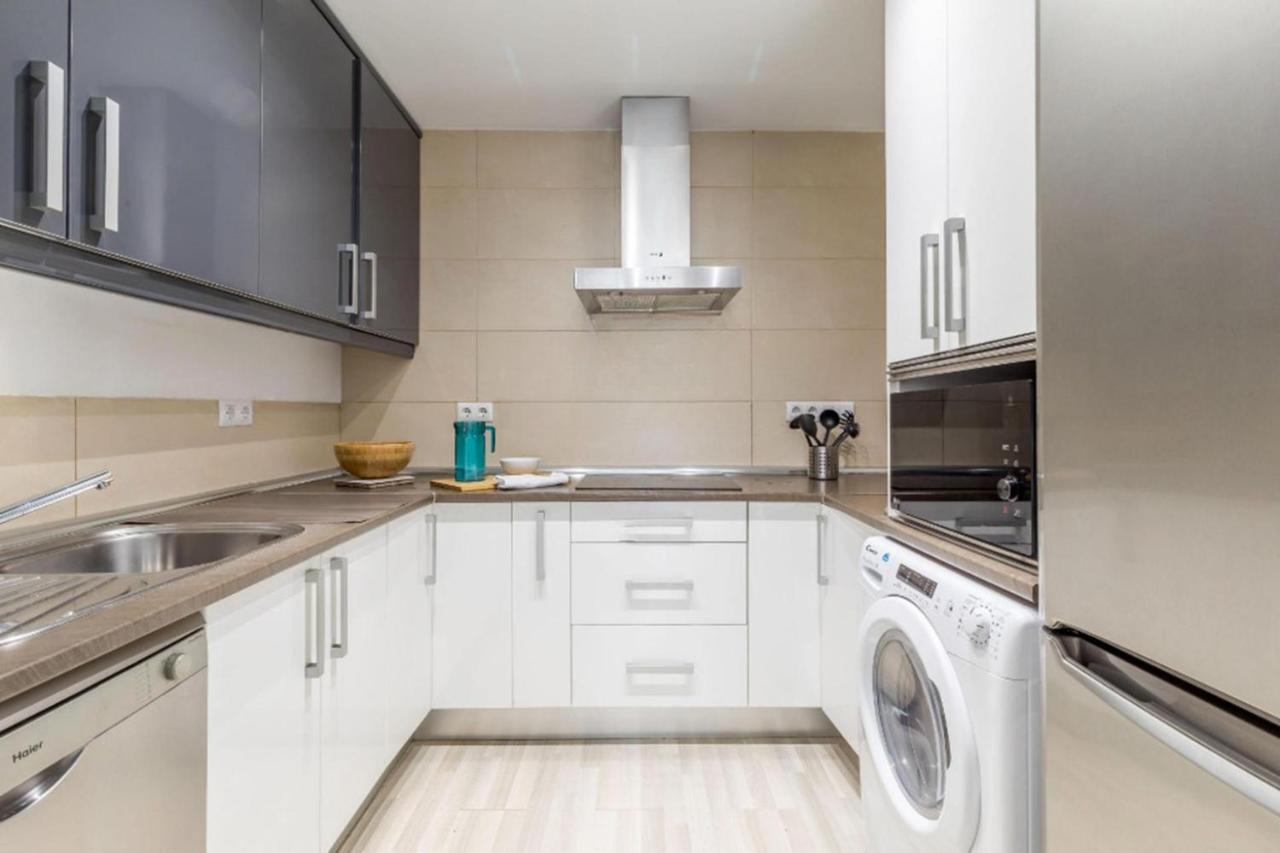 Spacious Flat Puerta Del Sol Madrid Exterior photo