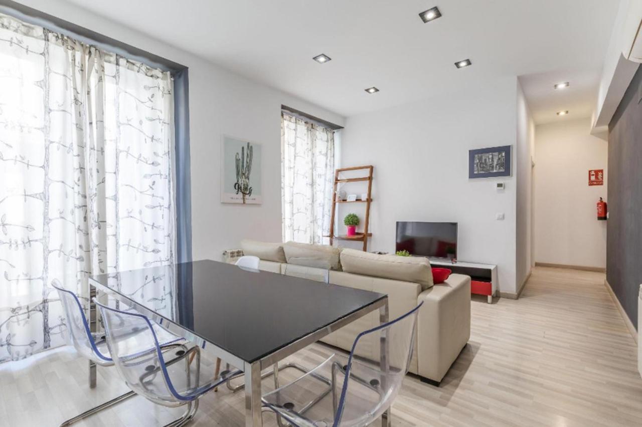 Spacious Flat Puerta Del Sol Madrid Exterior photo